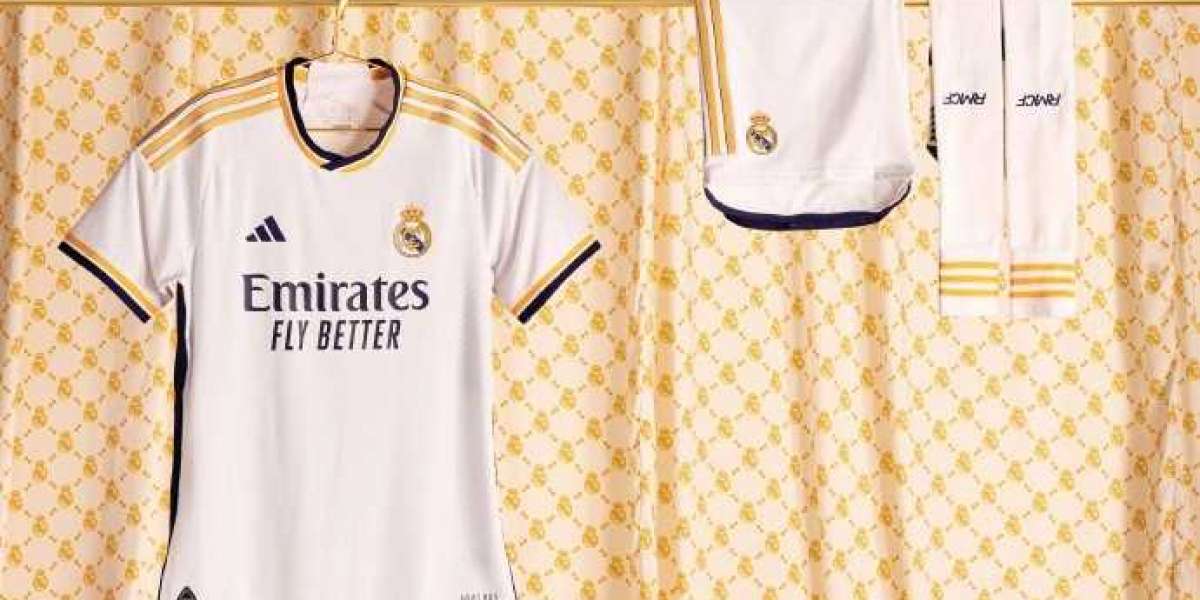 Adidas in Real Madrid izdajata nov domači dres za sezono 2023/24